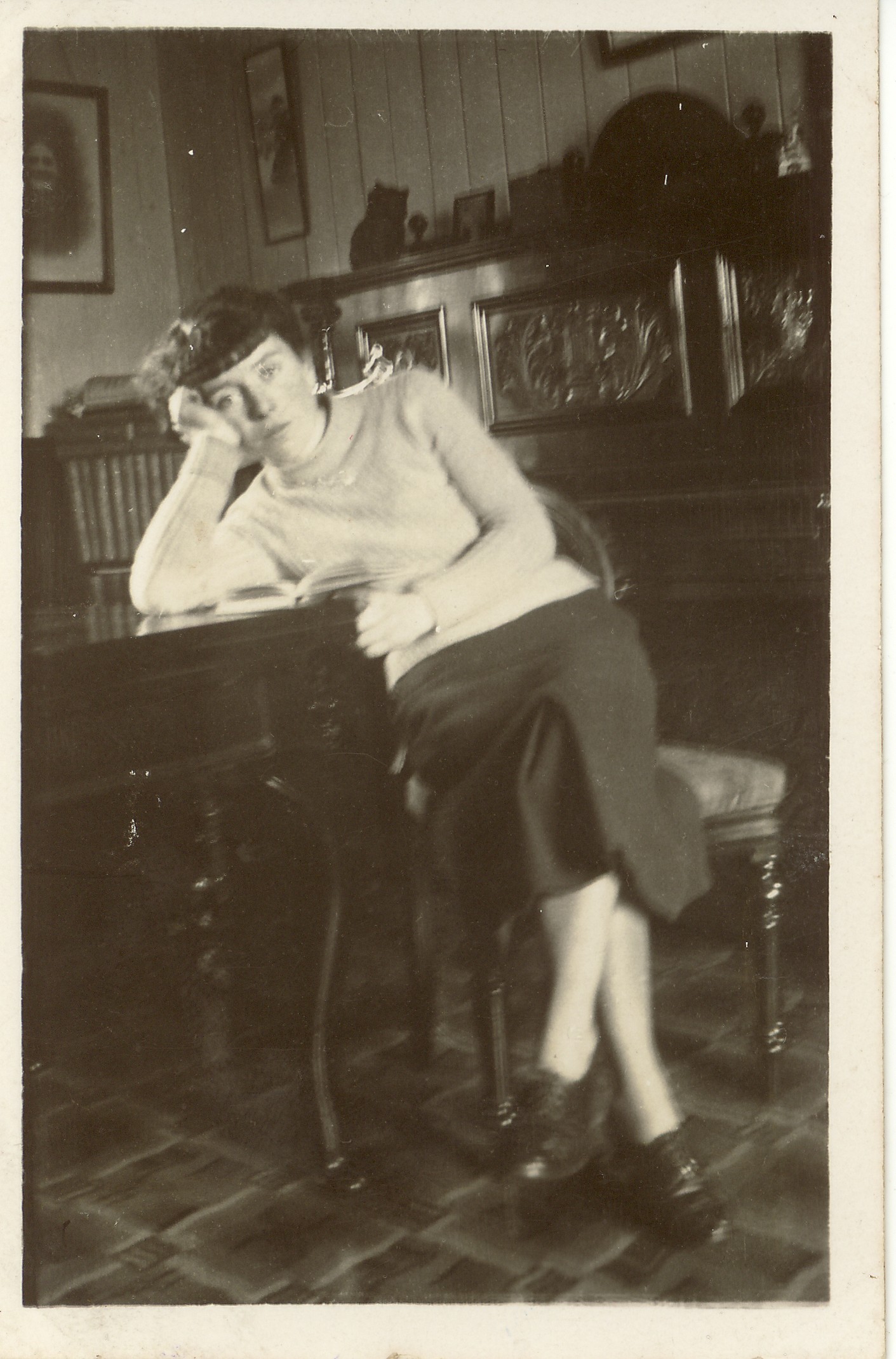 Eileen Sweeney, Polranny, photograph from the Sweeney family archive, courtesy of Charles Tyrell