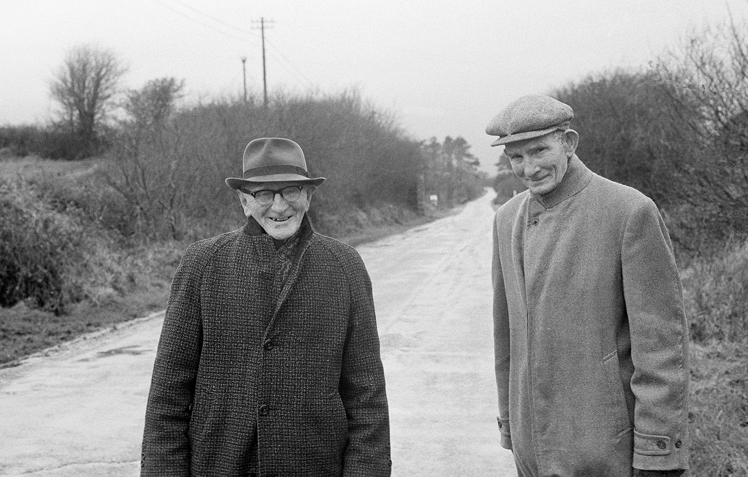 Meeting in the street Mayo 1974 by Con Mönnich